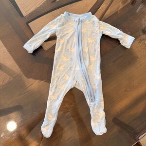 Kickee pants—blue swan footie